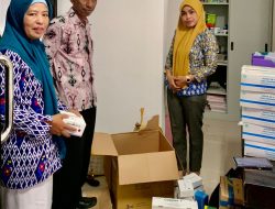 BKKBN Serahkan Alat Kontrasepsi dan Perlengkapan Lainnya Kepada Puskesmas Kayuwuo