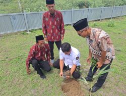 Pelantikan 7504 KPPS Kota Palu, Diwarnai Gerakan Penanaman Pohon Serentak