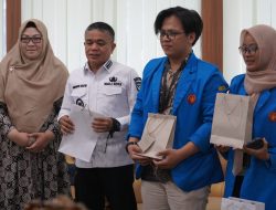 Kreatif ! Mahasiswa Untad Palu Sulap Limbah Menjadi Karya Seni