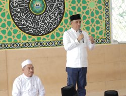 Anwar Hafid Paparkan Kiat Kepemimpin Kepada Santri Ponpes Daarul Hikmah Luwuk 