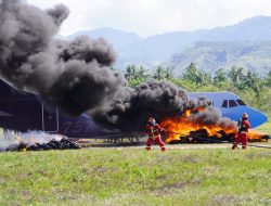 Simulasi Kecelakaan Pesawat di Bandara Palu, Uji Kesiapan Tim Penyelamat