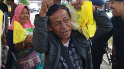 Dua Ton Beras Satbrimob Polda Sulteng Ludes Diserbu Warga