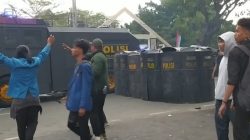 Demontrasi Mahasiswa di Palu Ricuh, Tiga Polisi dan Satu Mahasiswa Terluka