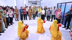 Tiba di Palu, Pangdam XXIII/Palaka Wira Disambut Prosesi Adat Kaili