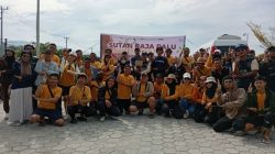 Sutan Raja Hotel Palu Tanam 500 Pohon Mangrove di Pantai Mamboro 