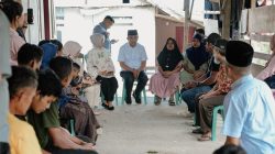 Gubernur Sulteng Salurkan Bantuan Sembako dan Dengarkan Aspirasi Warga Vatutela