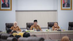 Kumpulkan Seluruh Kepala OPD, Gubernur Instruksikan Penyelesaian Polemik Tenaga Honorer