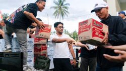 Fathur Razaq Salurkan Bantuan untuk Korban Gempa di Kabupaten Sigi
