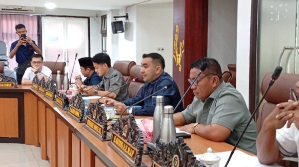 Pelaku Usaha Minta Peninjauan Kebijakan Pembatasan Jalur Parkir di Jalan Hasanuddin Palu