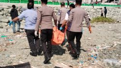 Mayat Wanita Tercabik Ditemukan Mengapung di Pantai Lere