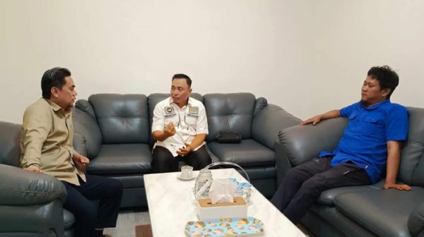 Perjuangkan Air Bersih Warga Griya Tadulako, Rusman Ramli Temui Perumdam AVO
